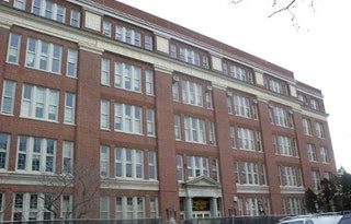 Explaining the Extraordinary Success of an Ordinary High School Explaining the Extraordinary Success of an Ordinary High School