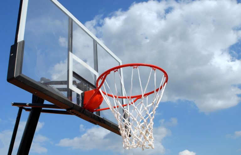 outdoor-basketball-rim