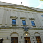 640px-550_Ocean_Parkway_center