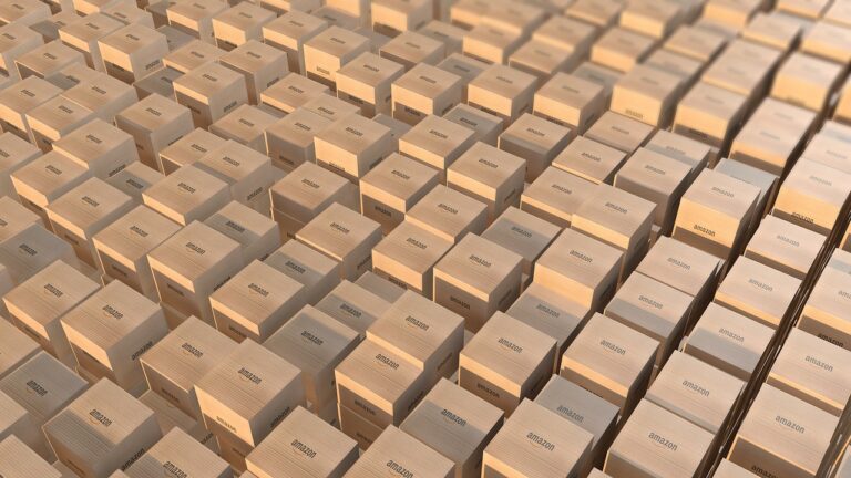 amazon-warehouse-6820962_1280