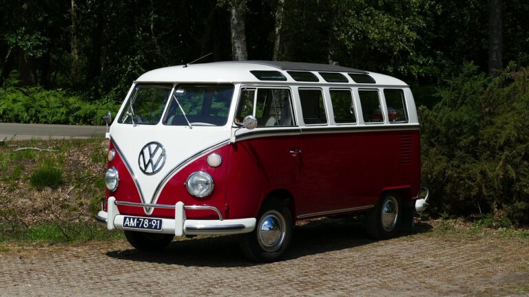 vw-bus-2411671_1280