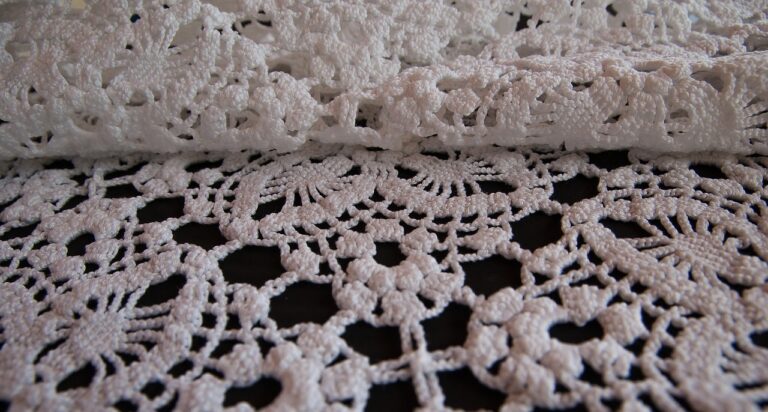 lace-2516482_1280